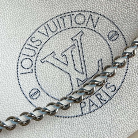 Louis Vuitton(Bella Tote)