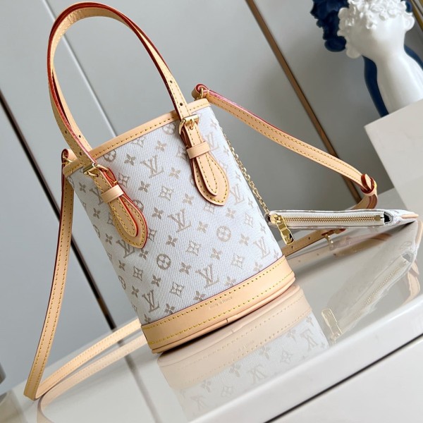 Louis Vuitton(Nano Bucket)