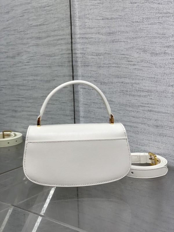Dior(30 Montaigne Avenue)
