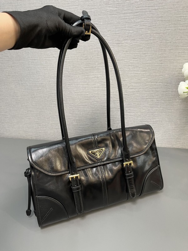 Prada(1BD376)