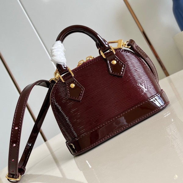 Louis Vuitton(Nano Alma )