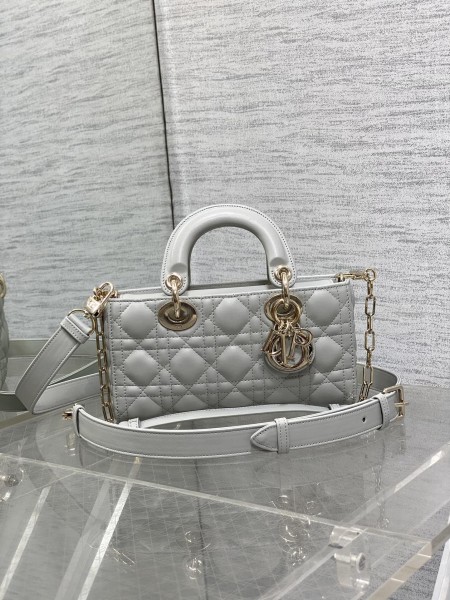Dior(D-joy)