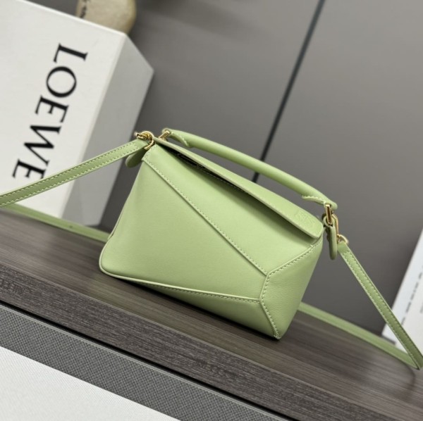 Loewe(Puzzle  Edge)
