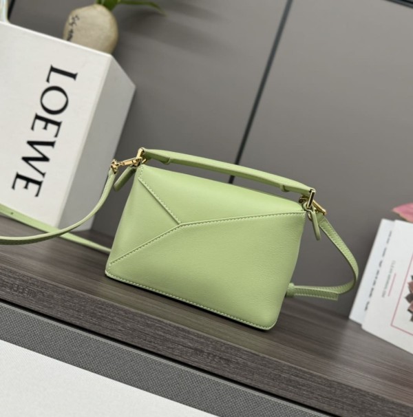 Loewe(Puzzle  Edge)