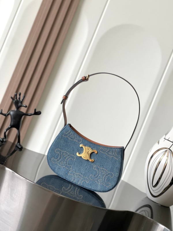 Celine(24s)