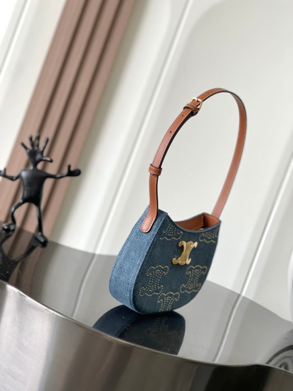 Celine(24s)