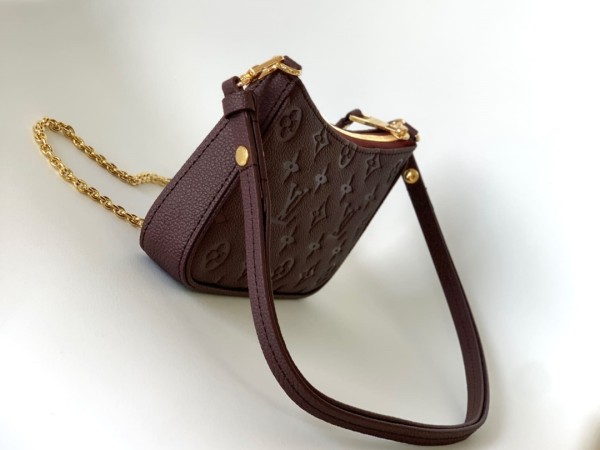 Louis Vuitton(Easy Pouch On Strap)