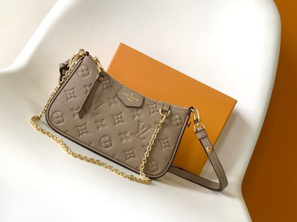 Louis Vuitton(Easy Pouch On Strap)