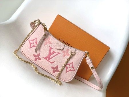 Louis Vuitton(Easy Pouch On Strap)
