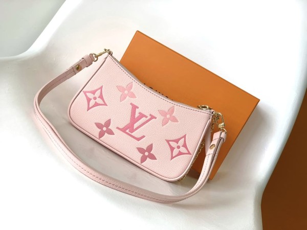 Louis Vuitton(Easy Pouch On Strap)
