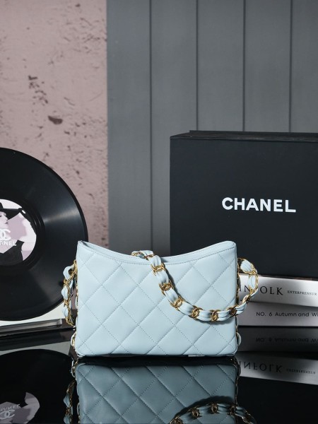 Chanel(24k hobo)