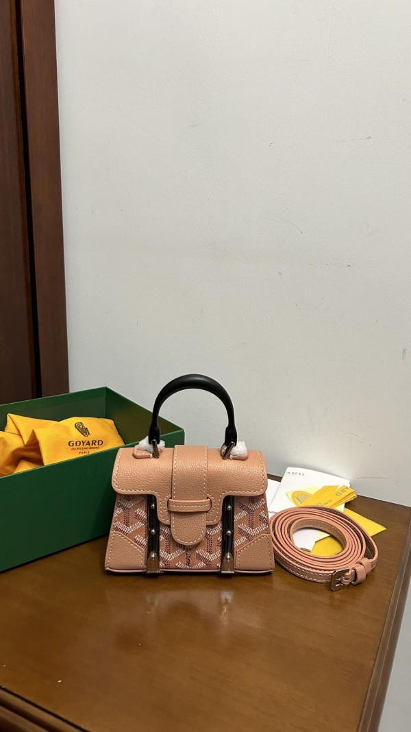 Goyard(nano)