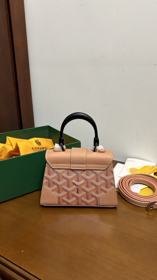 Goyard(nano)
